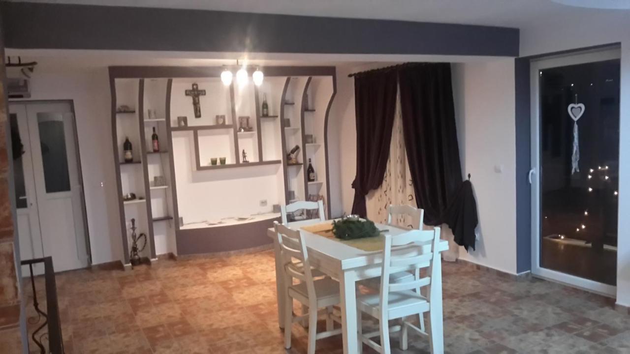 La Curtea Argeseana Apartment Valea Iasului Екстериор снимка