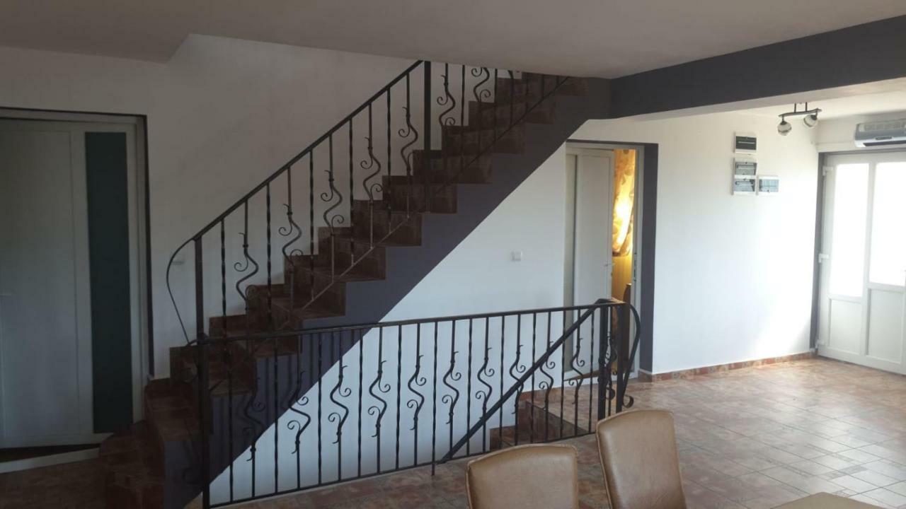 La Curtea Argeseana Apartment Valea Iasului Екстериор снимка